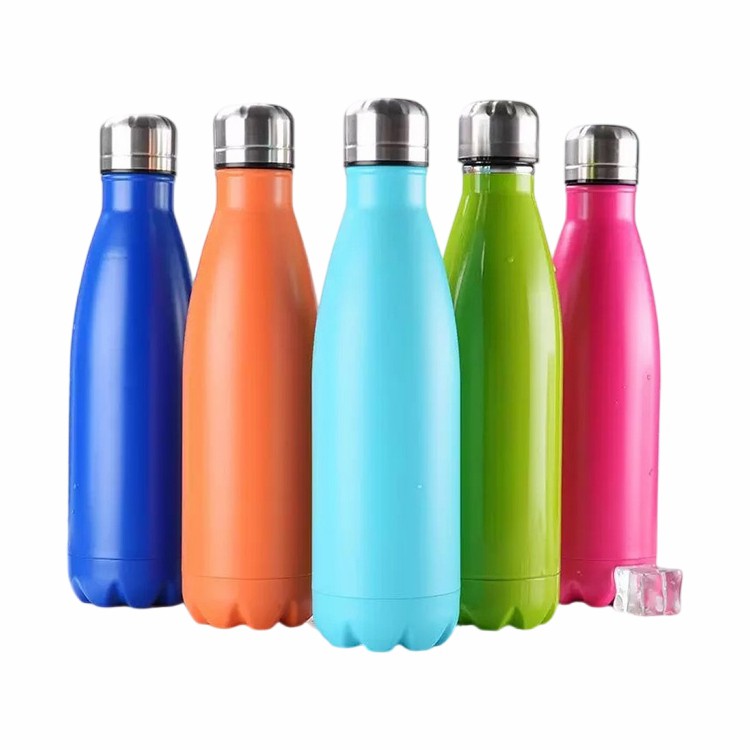 چگونه یک بطری آب برای یخچال انتخاب کنیم؟